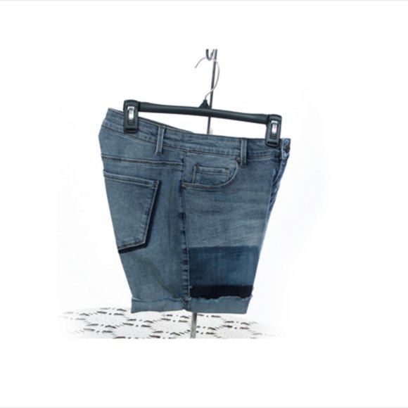Blue Jean Shorts Mid Rise Size 6 NWT - Picture 4 of 5
